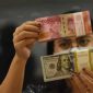 Kepala Ekonom Permata Bank Josua Pardede menyebut, rupiah melanjutkan tren pergerakan yang terbatas hari ini, seiring investor yang mengantisipasi data ketenagakerjaan AS di hari Jumat.