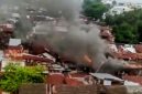 Kebakaran hebat di Jalan Gaharu Medan.