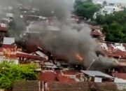 Kebakaran Medan: Api Berkobar di Permukiman Padat Jalan Gaharu