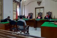 Mantan Kadis Kominfo Sumut, Ilyas Sitorus terdakwa kasus korupsi menjalani sidang putusan di Pengadilan Tipikor Medan, Kamis (4/9/2025)