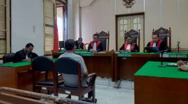 Mantan Kadis Kominfo Sumut, Ilyas Sitorus terdakwa kasus korupsi menjalani sidang putusan di Pengadilan Tipikor Medan, Kamis (4/9/2025)