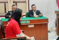 Githa Rubyanah terdakwa kasus TPPO, menjalani sidang tuntutan di PN Medan, Senin (8/9/2025)