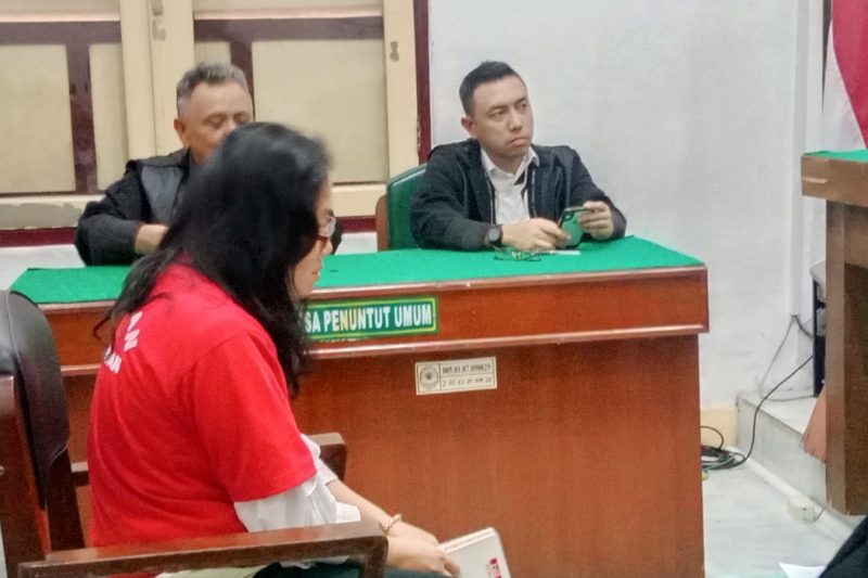 Githa Rubyanah terdakwa kasus TPPO, menjalani sidang tuntutan di PN Medan, Senin (8/9/2025)