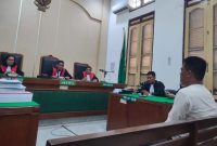 Bendahara Nagori Banjar Hulu, Kabupaten Simalungun, Bambang Surya Siregar menjalani sidang dakwaan di Pengadilan Tipikor Medan, Senin (8/9/2025)