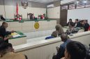 Dua saksi memberikan keterangan dalam kasus terdakwa Rahmadi di PN Tanjung Balai, Selasa (9/9/2025). Foto: Topikseru.com/M Agustian