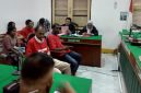 Wakil Rektor II UDA dan seorang Satpam menjalani sidang dakwaan atas kasus penganiayaan di PN Medan, Rabu (10/9/2025) sore. Foto: Topikseru.com/Agustian