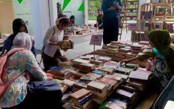 Hari Kunjung Perpustakaan