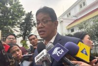Menteri Keuangan Purbaya Yudhi Sadewa memberikan keterangan usai menghadiri rapat dipimpin Presiden Prabowo Subianto di Istana Merdeka Jakarta, Selasa (16/9/2025).