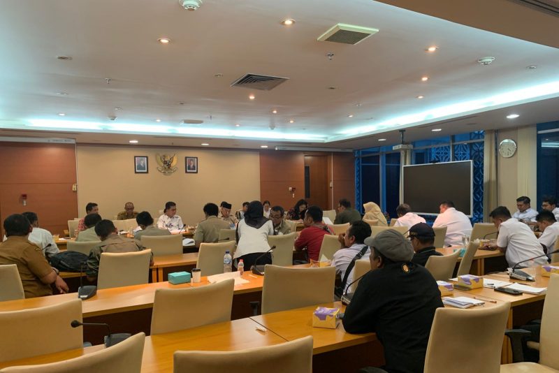 Rapat dengar pendapat (RDP) AKBAR SUMUT, FPBI dan Komisi E DPRD Sumut, terkait dugaan union busting di gedung DPRD Sumut, Senin (22/9/2025). Foto: Topikseru.com/Agus Sinaga