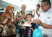 Sambut HUT ke-80, KAI Sumut Gelar Sapa Pelanggan di Stasiun Medan