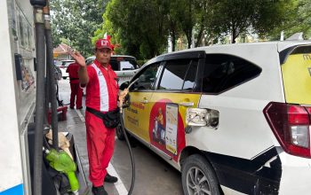 Operator SPBU pertamina