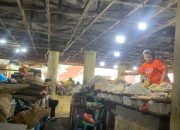 Digempur E-Commerce, Pedagang Pasar Pringgan Keluhkan Sepinya Pembeli