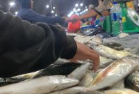 Suasana di Pasar Simpang Limun Medan, Sabtu (27/9/2025). Foto: Topikseru.com/Agus Sinaga