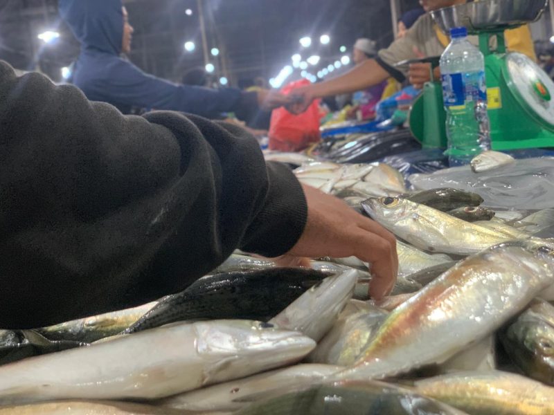 Suasana di Pasar Simpang Limun Medan, Sabtu (27/9/2025). Foto: Topikseru.com/Agus Sinaga