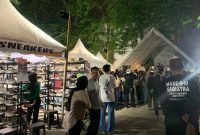 Medan Thrift Market gelar festival bazar thrifting Kafka Space, di Jalan Dr Mansyur Medan, Kecamatan Medan Selayang, Kota Medan. Foto: Topikseru.com/Agus Sinaga