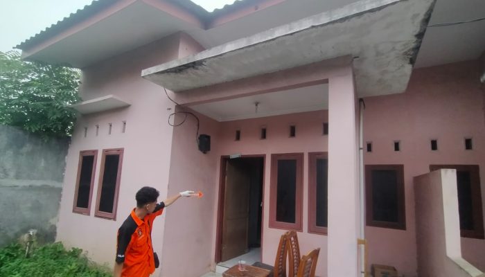 Ada Aroma Tak Sedap, Warga Temukan Pemuda di Tembung Membusuk di Atap Rumah, Polisi Duga Sengatan Listrik