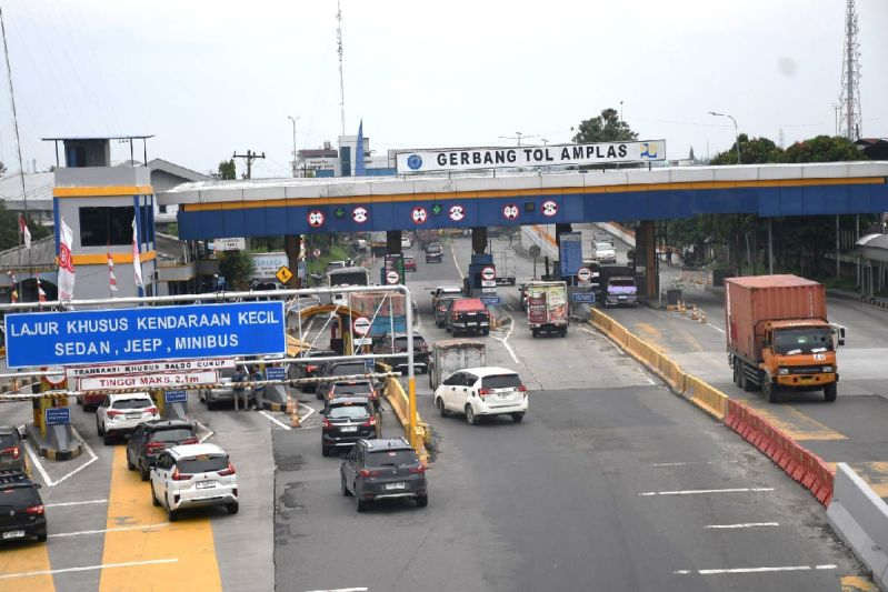 PT Jasa Marga (Persero) Tbk mencatat  sebanyak 20.470 kendaraan melintasi Belawan-Medan-Tanjung Morawa (Belmera) menuju Kota Medan pada momen libur Maulid Nabi Muhammad SAW 1447 Hijriah di Medan, Sabtu (6/9/2025).