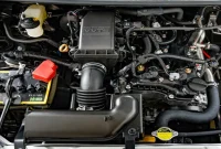 Kondisi mesin adalah komponen penting yang harus dicek sebelum membeli mobil bekas.