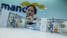 rupiah ditutup di level Rp 16.462 per dolar AS. Ini menjadikan rupiah menguat tipis 0,05% dari perdagangan sebelumnya.