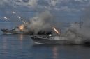 Dua kapal perang TNI AL KRI Hasan Basri 382 (kanan) dan KRI Tjiptadi 381 (kiri) menembakkan roket pada latihan gabungan peperangan anti kapal selam di Kepulauan Riau, Minggu  (24/10/2021). ANTARA FOTO/ Fakhri Hermansyah