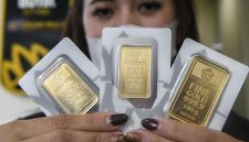 Harga emas Antam itu turun Rp12.000 jika dibandingkan dengan harga pada Selasa (9/9/2025) yang berada di level Rp 2.086.000 per gram.