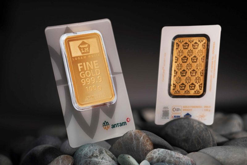 Harga emas Antam itu turun Rp 2.000 jika dibandingkan dengan harga pada Kamis (4/9/2025) yang berada di level Rp 2.044.000 per gram.