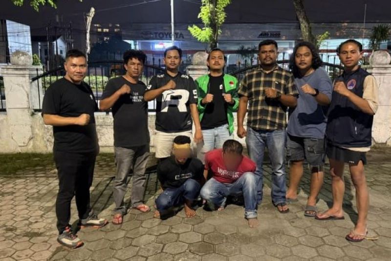 Personel Satuan Reserse Kriminal Kepolisian Resor Humbang Hasundutan (Humbahas),Sumatera Utara, menangkap pria bernisial HIP (43) dan RS (31) yang diduga mencuri komponen alat berat berupa komputer excavator