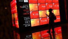 Praktisi Pasar Modal & Founder WH-Project William Hartanto memperkirakan, IHSG cenderung mengalami koreksi meski ada sentimen window dressing oleh sejumlah emiten pada September 2025.