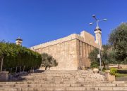 Ribuan Warga Palestina Peringati Maulid Nabi di Masjid Ibrahimi Hebron, Israel Perketat Pengawasan