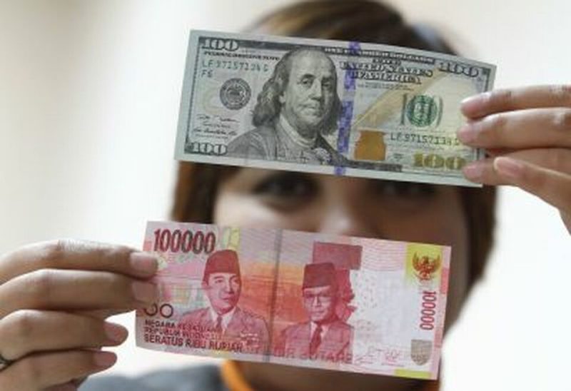 rupiah spot melemah 0,20% beraada di level Rp 16.448 per dolar Amerika Serikat (AS) dari sehari sebelumnya yang ada di Rp 16.416 per dolar AS di pasar spot.