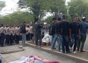 Mahasiswa Aceh Bergerak: Seratusan Polisi Dikerahkan Jaga Gerbang DPRA di Banda Aceh