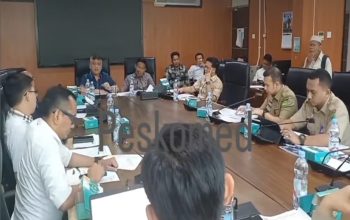 Rapat Dengar Pendapat Komisi III DPRD Medan dengan Bapenda Medan membahas ketidaksesuaian pajak hiburan dan kasus Irian Supermaret yang tidak membayar pajak.