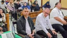 Eks Kapolres Tapsel AKBP Yasir Ahmadi bersama saksi lainnya dihadirkan di persidangan lanjutan perkara dugaan suap proyek peningkatan jalan provinsi ruas Hutaimbaru–Sipiongot, Kabupaten Padanglawas Utara (Paluta), di Pengadilan Tipikor Medan, Rabu (1/10/2025). Foto: Topikseru.com/Agustian