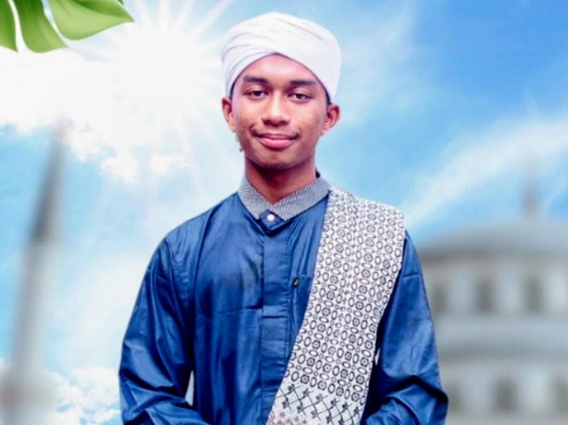 Tgk Muchtar Andhika, di usia 17 tahun  mengemban amanah sebagai Imam Besar Masjid Al-Falah, Kota Sabang, Aceh.