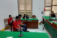 Ketiga terdakwa kurir ganja saat menjalani sidang vonis di Pengadilan Negeri Medan, Kamis (16/10/2025). Foto: Topikseru.com/Agustian