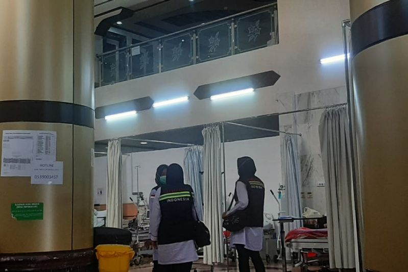 Potret Petugas Penyelenggara Ibadah Haji (PPIH) Arab Saudi yang bertugas di Klinik Kesehatan Haji Indonesia (KKHI) Mekkah, Selasa (4/7).