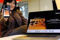 Pre-order iPhone 17 x Telkomsel: Pelanggan Telkomsel dapat melakukan pre-order iPhone 17 Series dengan Paket Bundling Halo+ hanya Rp777.000 untuk mendapat beragam benefit pada 10 Oktober 2025.