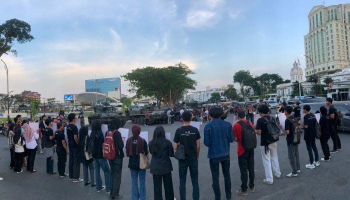 Aksi Kamisan Medan Soroti Pelanggaran HAM 1965, Tuntut TNI Kembali ke Barak