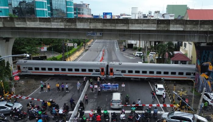 KAI Sumut Gencarkan Sosialisasi Keselamatan di Perlintasan Sebidang, 31 Kecelakaan Tercatat hingga Oktober 2025