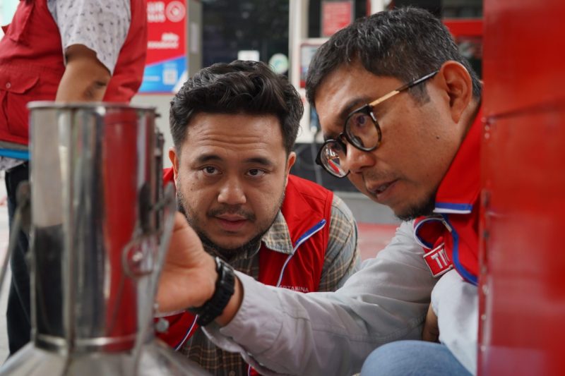 Pertamina Patra Niaga Sumbagut melakukan pengecekan di SPBU. Foto: Dok.Pertamina Patra Niaga Sumbagut