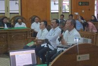 Para saksi memberikan keterangan dalam sidang dugaan supa proyek jalan Sumut di Pengadilan Tipikor Medan, Kamis (16/10/2025). Foto: Topikseru.com/Agustian