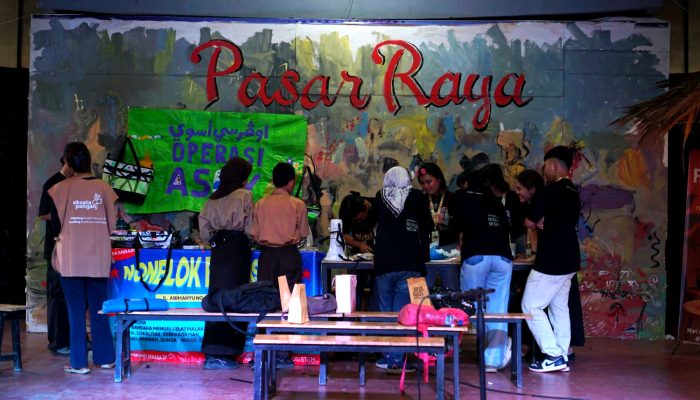 Nonblok Ekosistem Ubah Limbah Plastik Jadi Karya Seni: Gerakan “Operasi Asoy” Anak Muda Riau Melawan Sampah