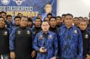 Sekretaris DPW Kombat Sumut Anggia Ramadhan dan Komandan Brigade Kombat Sumut Soni Mario Tamba memberikan pernyataan ultimatum kepada pihak Avsec Bandara Kualanamu dan Garuda Indonesia di Medan, Senin (20/10/2025). Foto : Tangkapan Layar Video