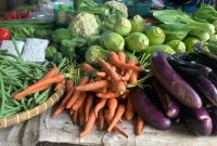 Sejumlah sayuran di lapak pedagang Pasar Pringgan, Kecamatan Medan Baru, Kota Medan, Sumatera Utara, Senin (20/10/2025). Topikseru.com/Agus Sinaga
