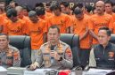 Kapolrestabes Medan Kombes Calvijn Simanjuntak memberikan keterangan kepada wartawan mengenai kasus pencurian material proyek Stadion Teladan, Sabtu (18/10/2025). Foto : Topikseru.com/Mangara Wahyudi