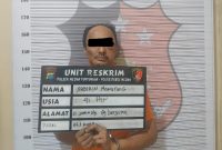 Pria mengaku Jurnalis di Kota Medan babak belur dihajar massa karena curi barang kelistrikan di eks RS Ananda Putri. Dok.Polsek Medan Tuntungan