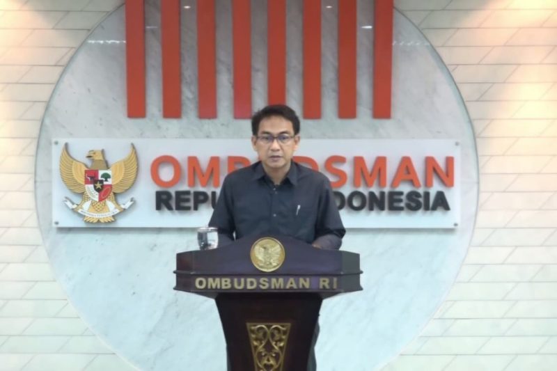 Pimpinan Ombudsman Dr. Hery Susanto, S.Pi., M.Si menyampaikan sambutan pada kegiatan FGD. Foto: Dok.Ombudsman RI