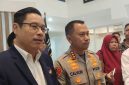 Ketua DPW NasDem Sumut Iskandar ST beranggapan polisi wajib menjelaskan ke publik siapa sosok “Iskandar” yang sempat ditangkap dalam insiden salah tangkap di Bandara Kualanamu di DPW NasDem Sumut Medan, Kamis (23/10/2025). Foto : Topikseru.com/Mangara Wahyudi
