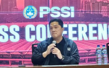 PSSI Tegaskan Simon Tahamata & Alexander Zwieirs Tak Ikut Pergi: Erick Thohir Ungkap Rencana Baru Timnas Indonesia