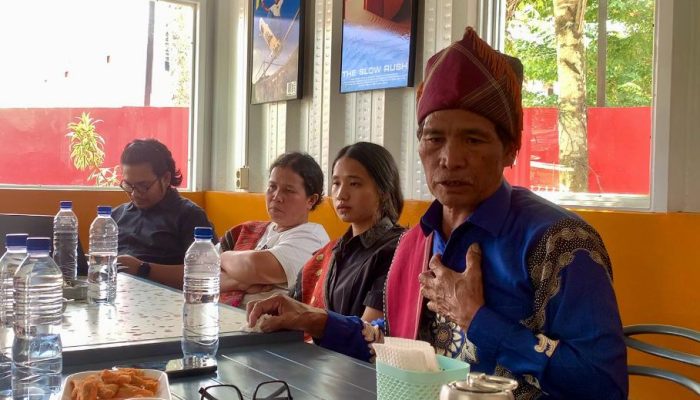 Konflik Tanah Adat Lamtoras-Sihaporas Kembali Memanas, 33 Warga Luka Saat Bentrok dengan PT Toba Pulp Lestari